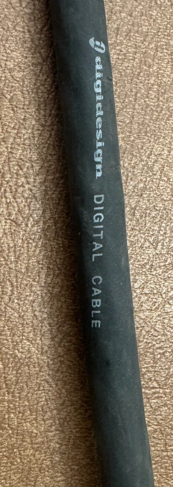 Cable digital Digidesign 25 pines macho-macho 4' - Hecho en EE. UU. Foto 2 de 4