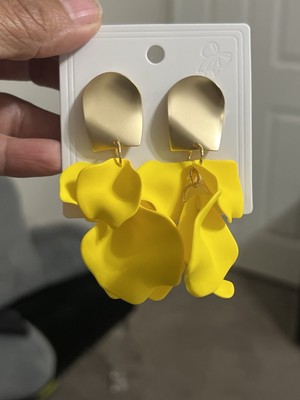 Brand New Yellow Spring/Summer Earrings