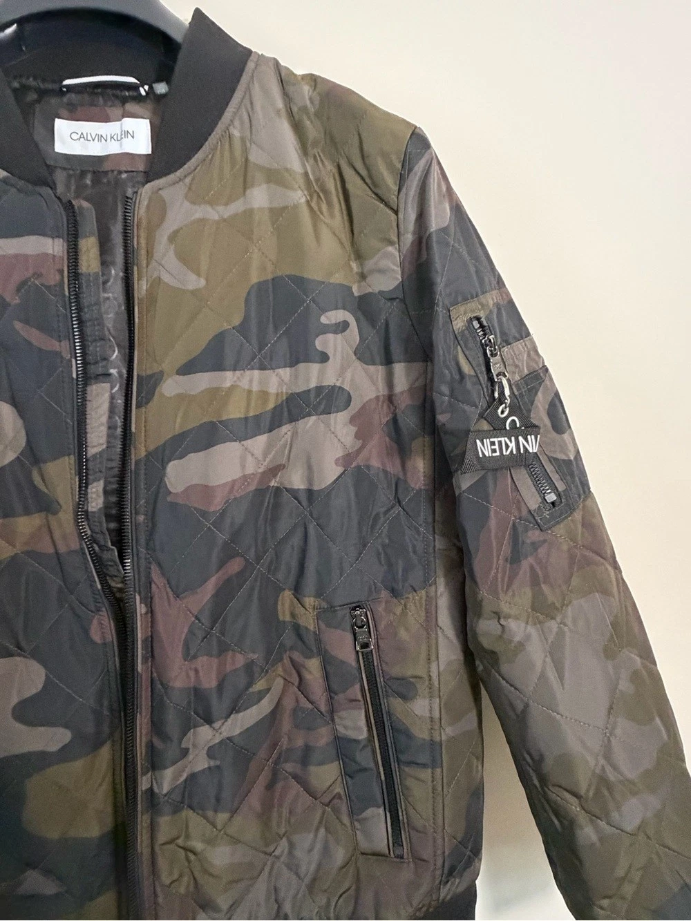 Calvin Klein Men's Quilted Camo Bomber Jacket XL Olive Black NWT - product detail image 2