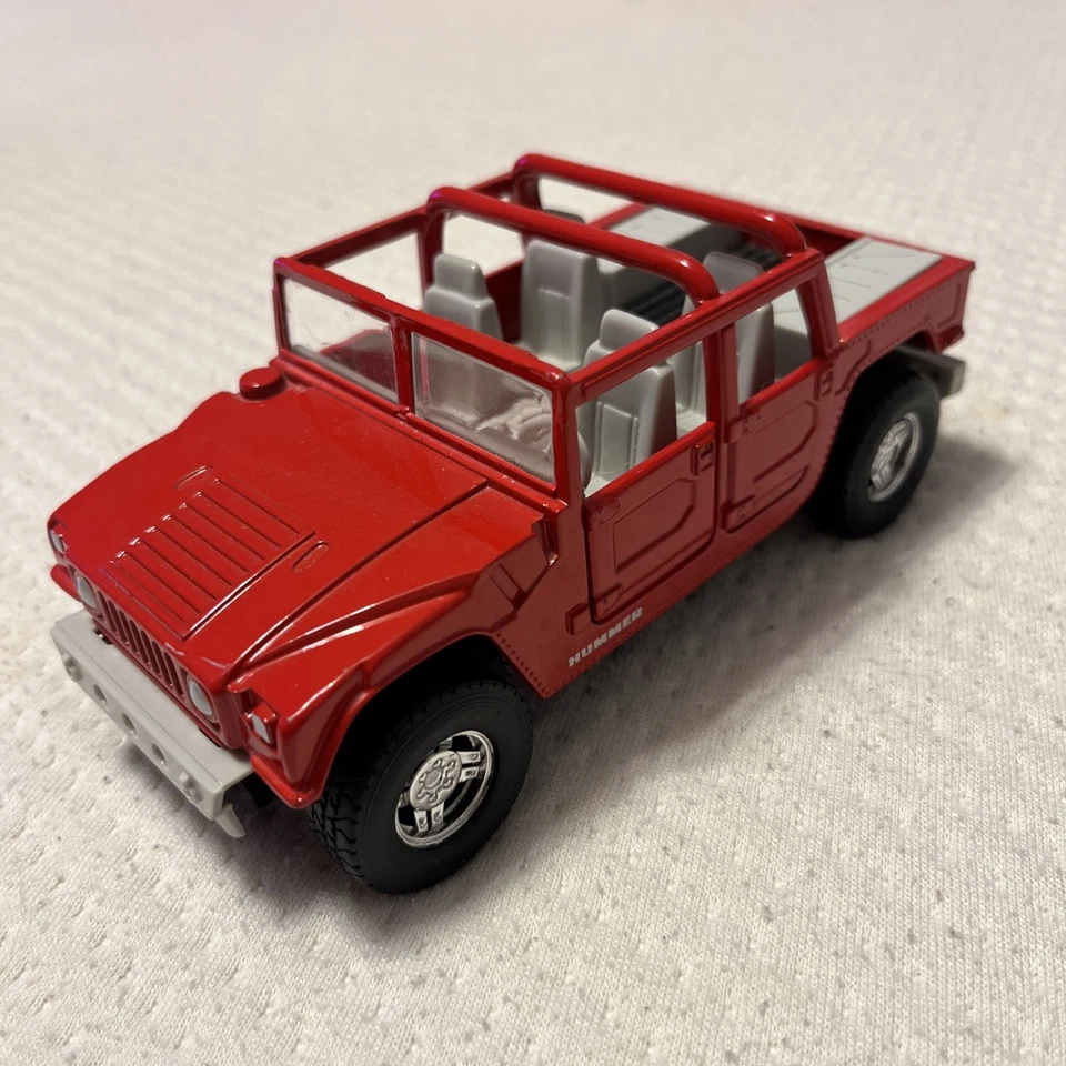 HUMMER HUMVEE NEW RAY 1/32 SCALE SUPER FRICTION DIECAST - Image 3 of 4