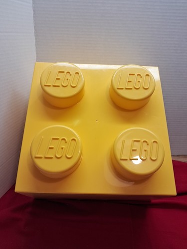 LEGO Storage 4-Stud Brick Box LEGOLAND Yellow T88 - Picture 1 of 8