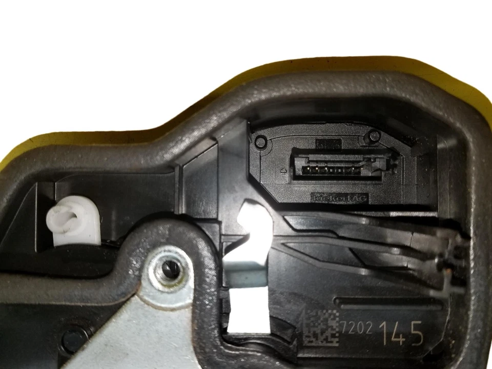 BMW 2 SERIES Door Lock left near side front Coupe 2014  - Image 2 of 4