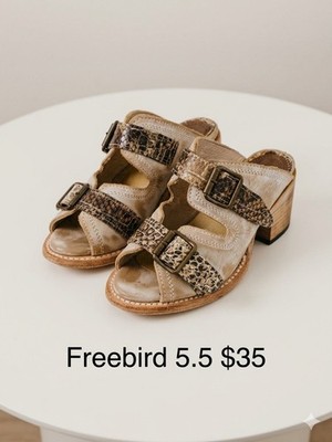 FREEBIRD Caprice Slip-On Women's 8 Hand Made in Mexico Ivory with Snake Skin Mul