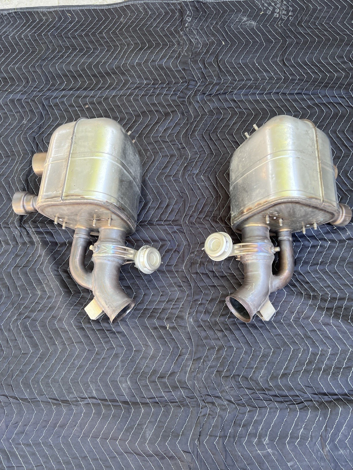 Ferrari 812 superfast exhaust muffler Oem No 337500/ 337499