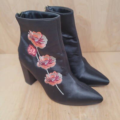 Guilty Soles Womens Ankle Boots Sz 8 B Embroidered Black Back Zip Casual Dress