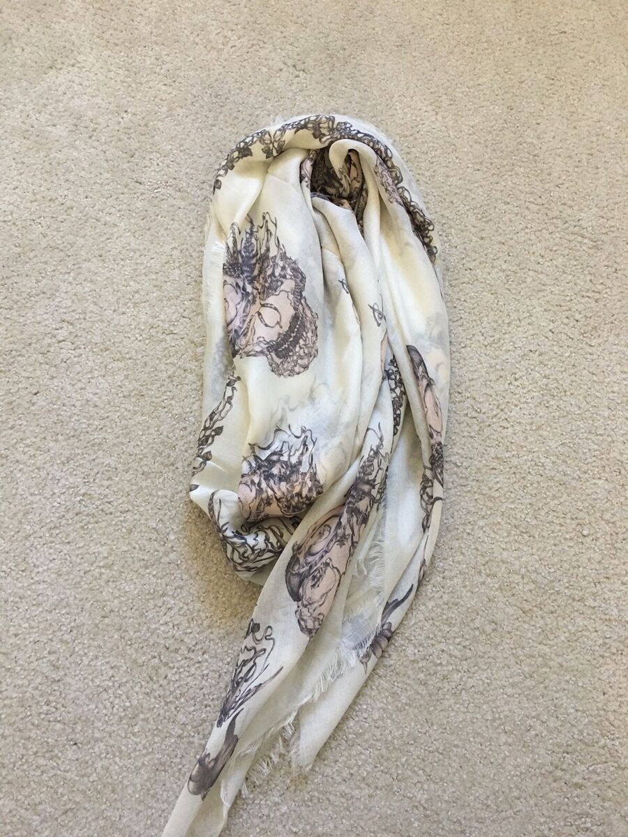 New Alexander McQueen Bird Skull Modal-Silk Scarf Shawl 140 New Alexander McQueen Bird Skull Modal-Silk Scarf Shawl 140
