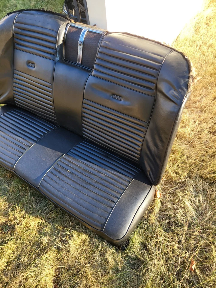 Asientos traseros Buick Riviera Toronado 66-70 asientos traseros con altavoz + rejilla leer Foto 3 de 4
