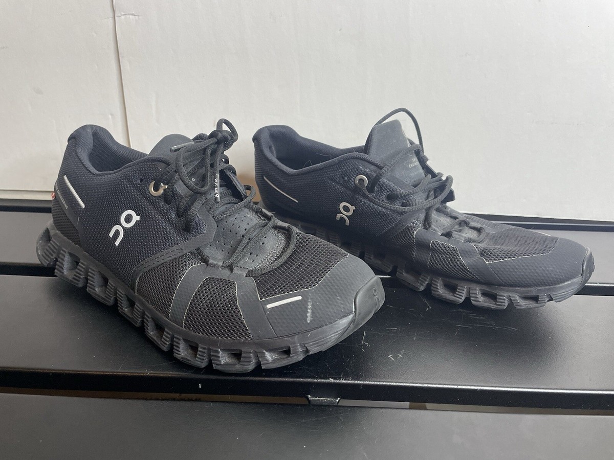 On Cloud 5 Waterproof Men’s Shoes Size 12 Black Performance Running Gently Used ON Cloud 5 Waterproof – Fit2Run main image 2