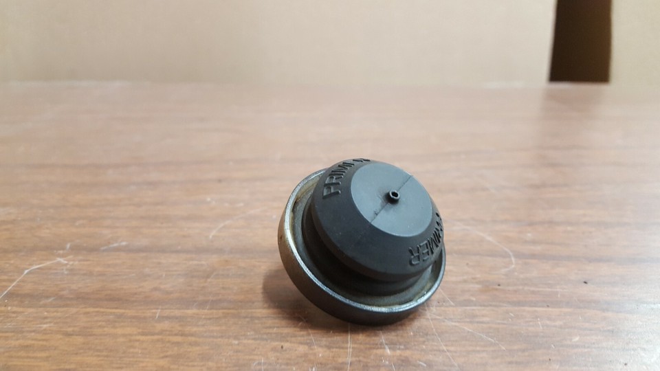 Tecumseh Primer Bulb Genuine - OEM Part # 570682A, For Snow Blowers Tecumseh Primer Bulb Genuine - OEM Part # 570682A, For Snow Blowers