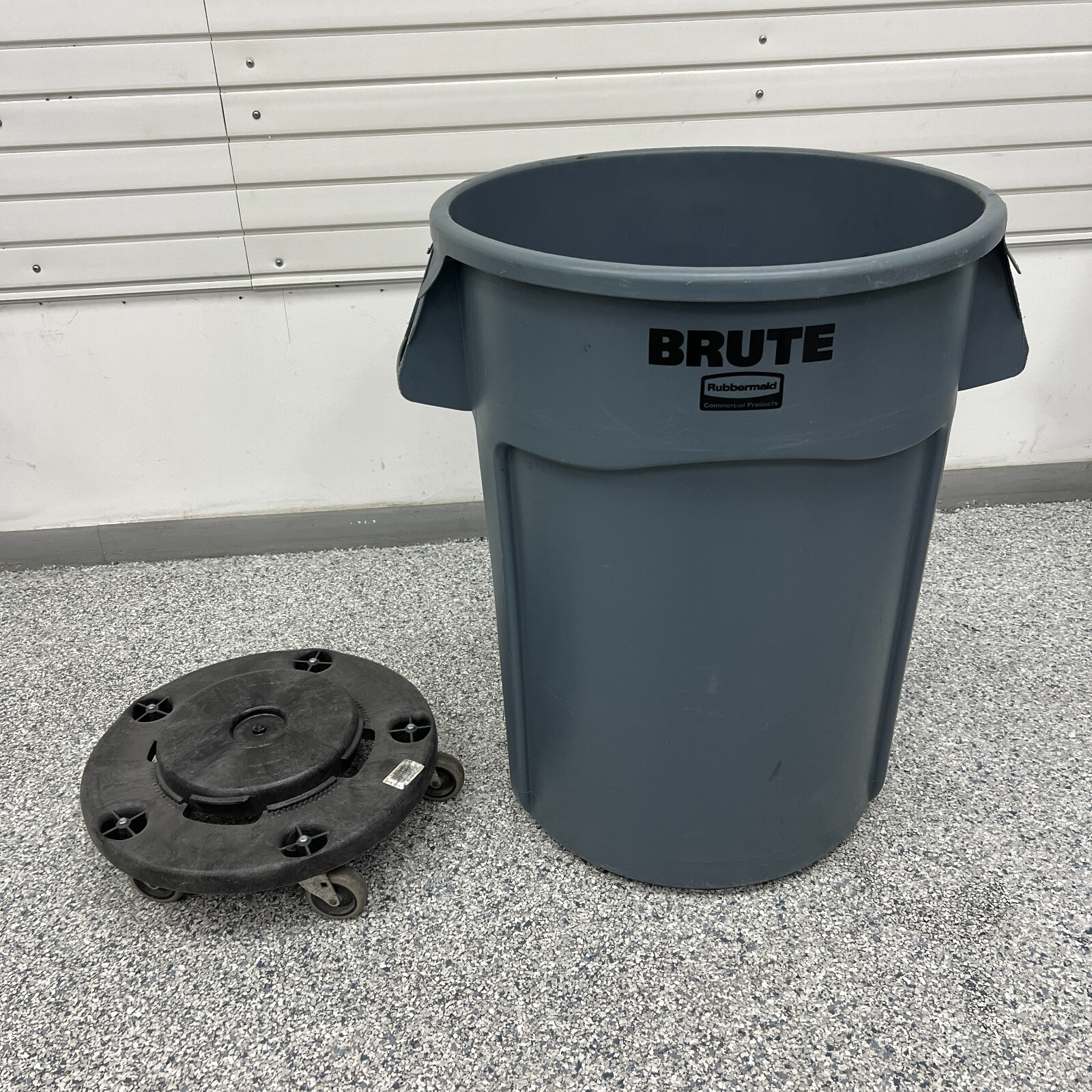 Rubbermaid Trash Can Dolly and 44 Gallon Brute Heavy Duty Co