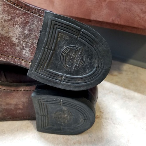 1970's Florsheim Deep Burgundy Square Toe Ankle Boots W/Low Heel 8D - Picture 8 of 10