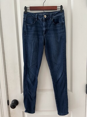American Eagle High Rise Jeans. Size 4