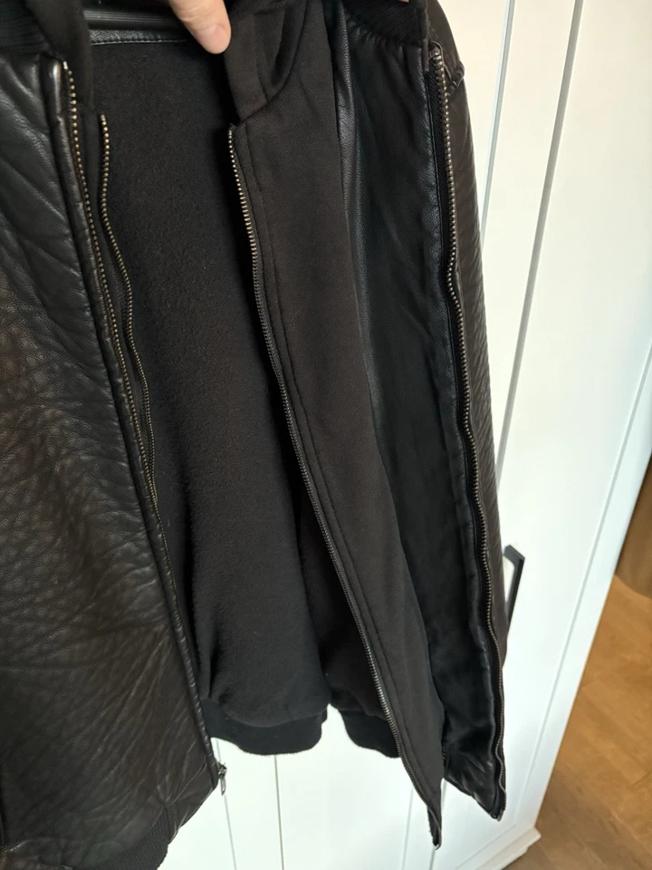 Chaqueta de cuero sintético Obey Propaganda para hombre Foto 4 de 4