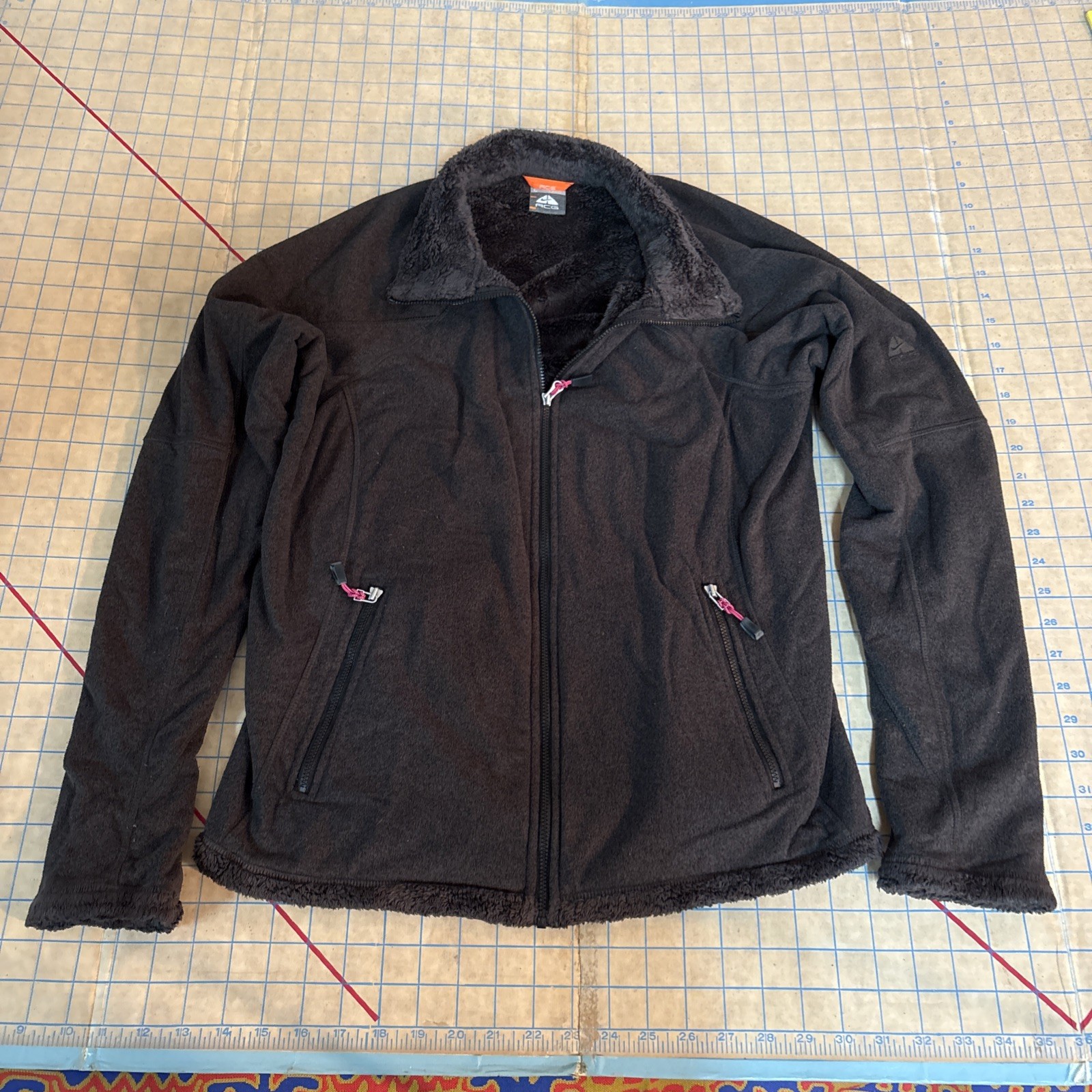 Nike ACG Fleece Lined Jacket Womens Size Large Fleece Brown Hiking Full Zip