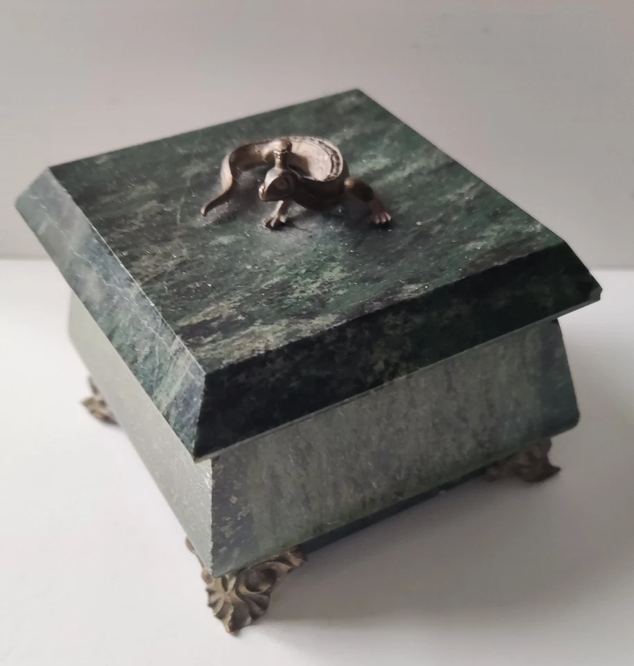 Boite en marbre et statuette salamandre lézard en bronze - Photo 3/4