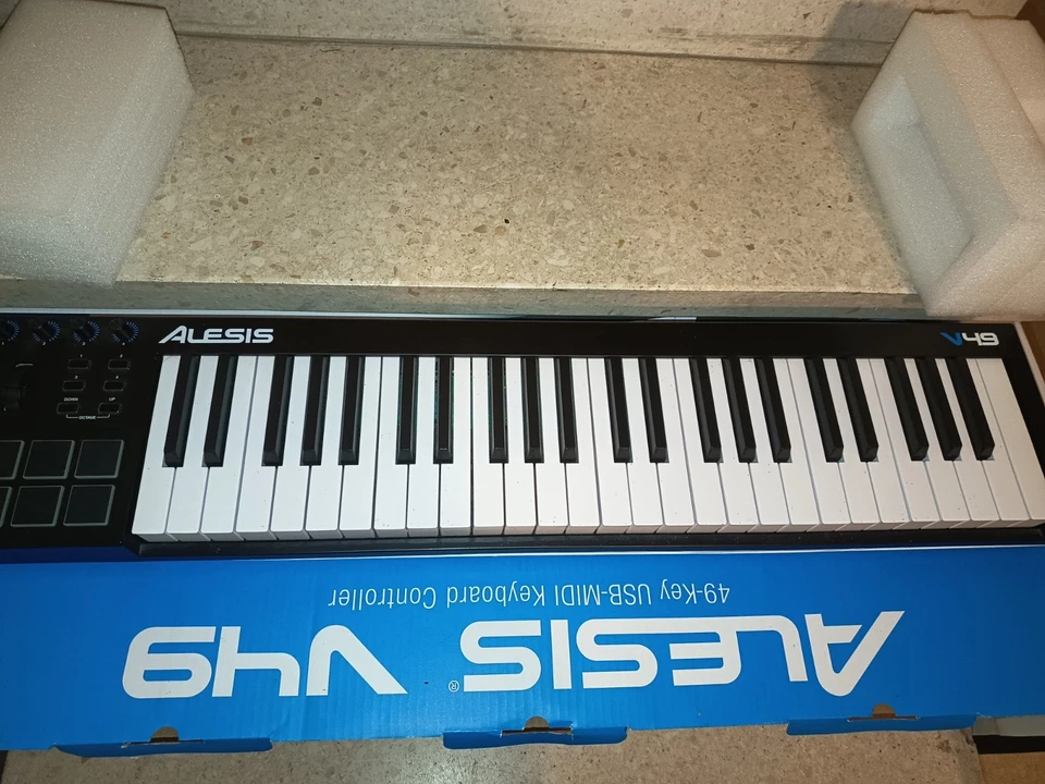Alesis V49 MIDI-Keyboard-Controller - Bild 2 von 4
