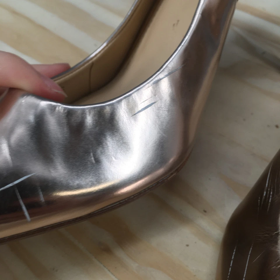 Tacones altos Banana Republic para mujer 10 stiletto sin cordones charol plateado Foto 4 de 4