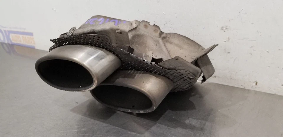 12 LEXUS IS F REAR BUMPER EXHAUST SURROUND TIP RIGHT PASSENGER - Image 3 of 4