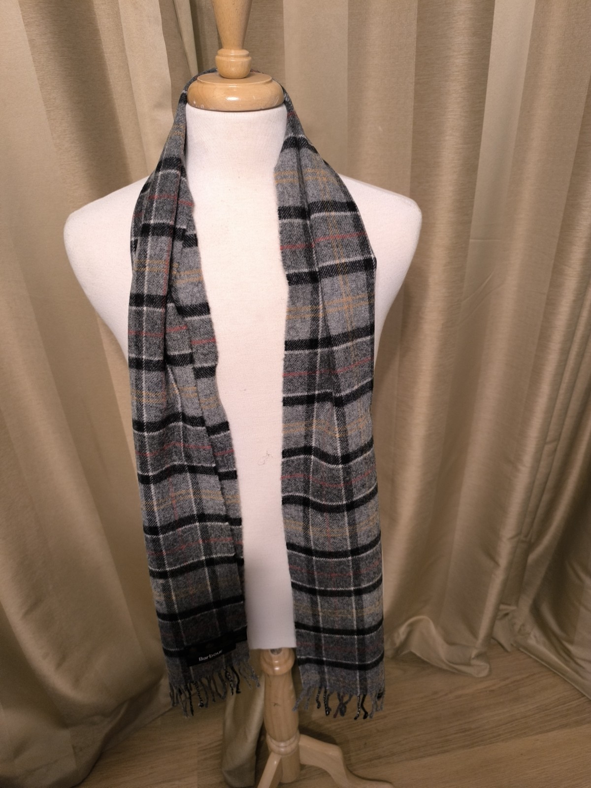 Vintage Barbour Scarf, Lovely Vintage Barbour, Great Vintage Condition image 9