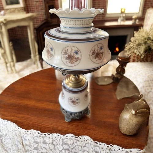 VTG Quoizel Lamp Hurricane 1973 Abigail Adams Collection Brown/Blue Floral 20”