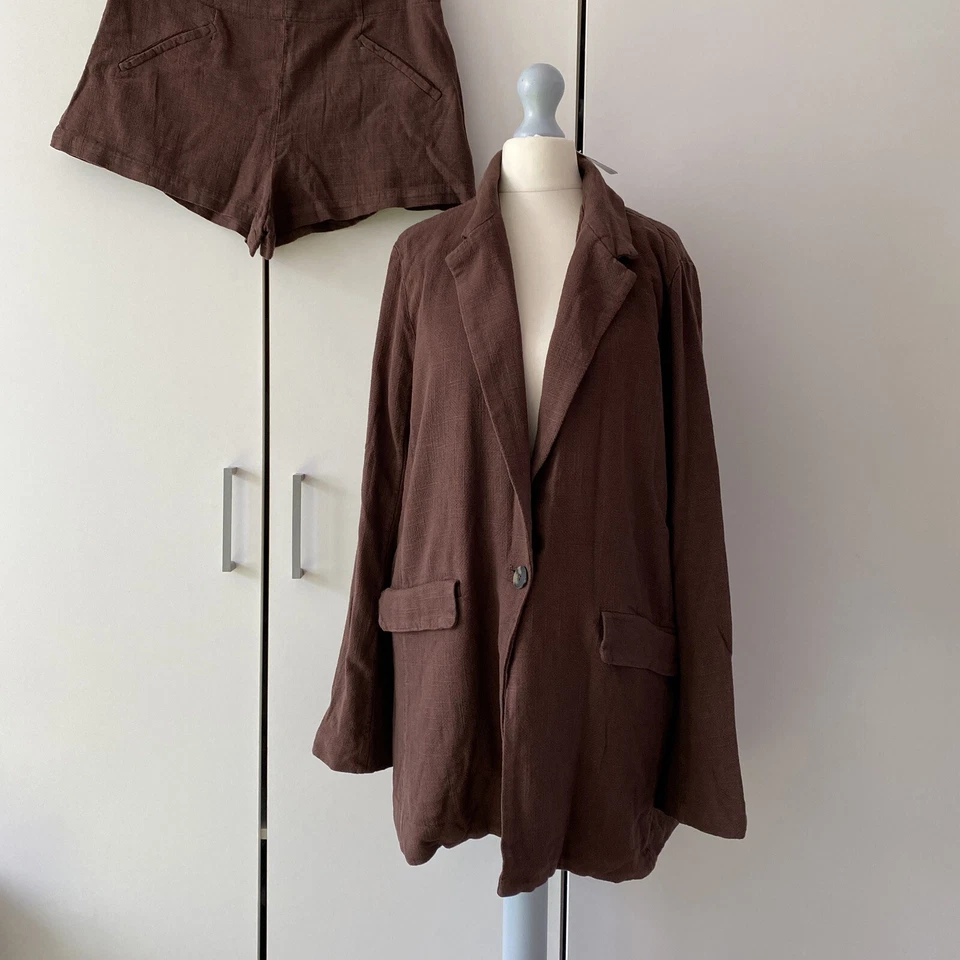 Conjunto de traje corto de dos piezas Free People If You Try talla US6 UK 10 blazer y pantalones cortos Foto 3 de 4