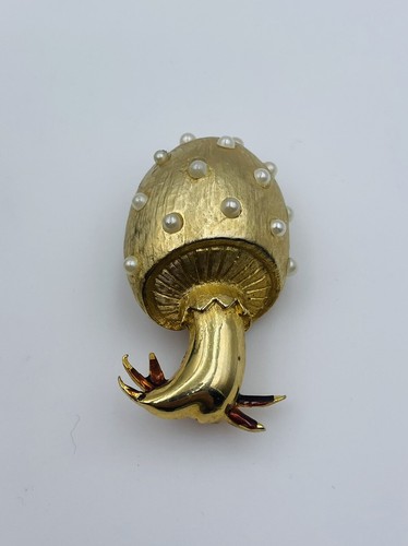 Sovereign Broche vintage en plaqué or avec fausses perles