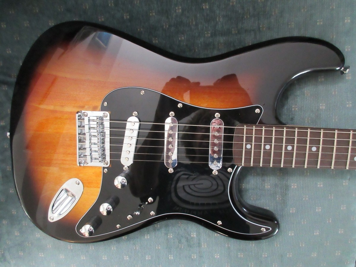 Cashified~ Fender Squier StratoCaster, Optional Bridge