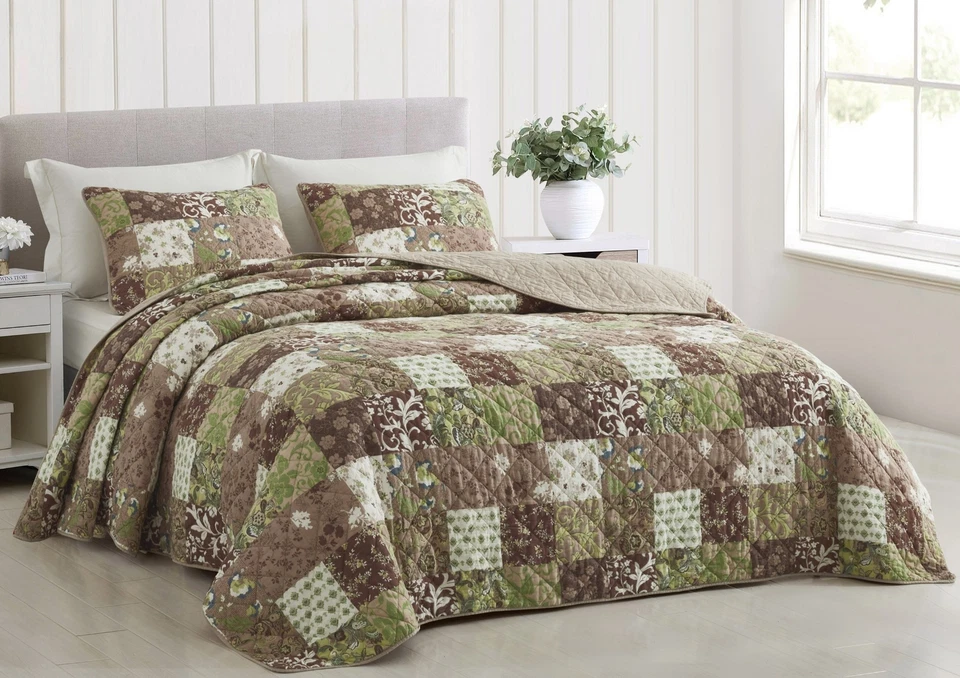 Chezmoi Collection Leilani Bohemian Printed Floral Patchwork Cotton Quilt Set - Image 2 of 4