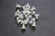 25x Tülle Türverkleidung original Opel GM 2240625 NEU KAD GT Manta Ascona Kadett