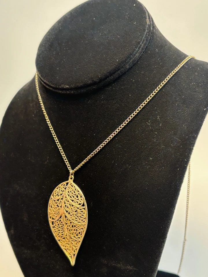 Delicate Filigree Leaf Pendant on Gold Tone Chain Long Statement Piece 32 inch - Image 3 of 4