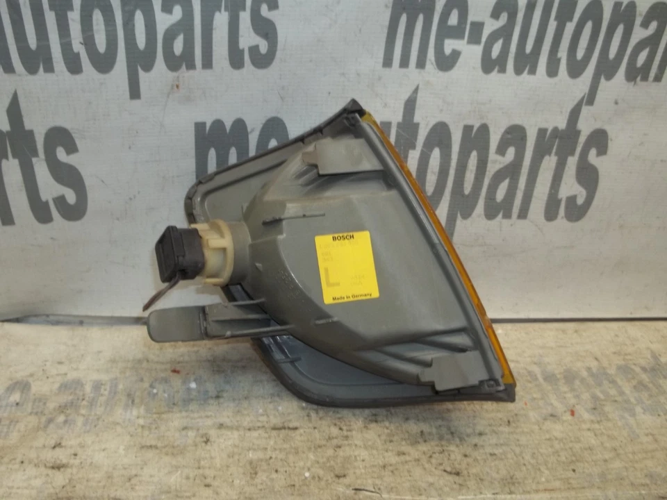 86-93 梅赛德斯-奔驰 W124 司机侧左前角转向灯原始设备制造商 — 第 4/4 张图片