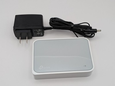 TP-Link Switch TL-SF1005D 5-Port 10/100Mbps Unmanaged w/Adapter