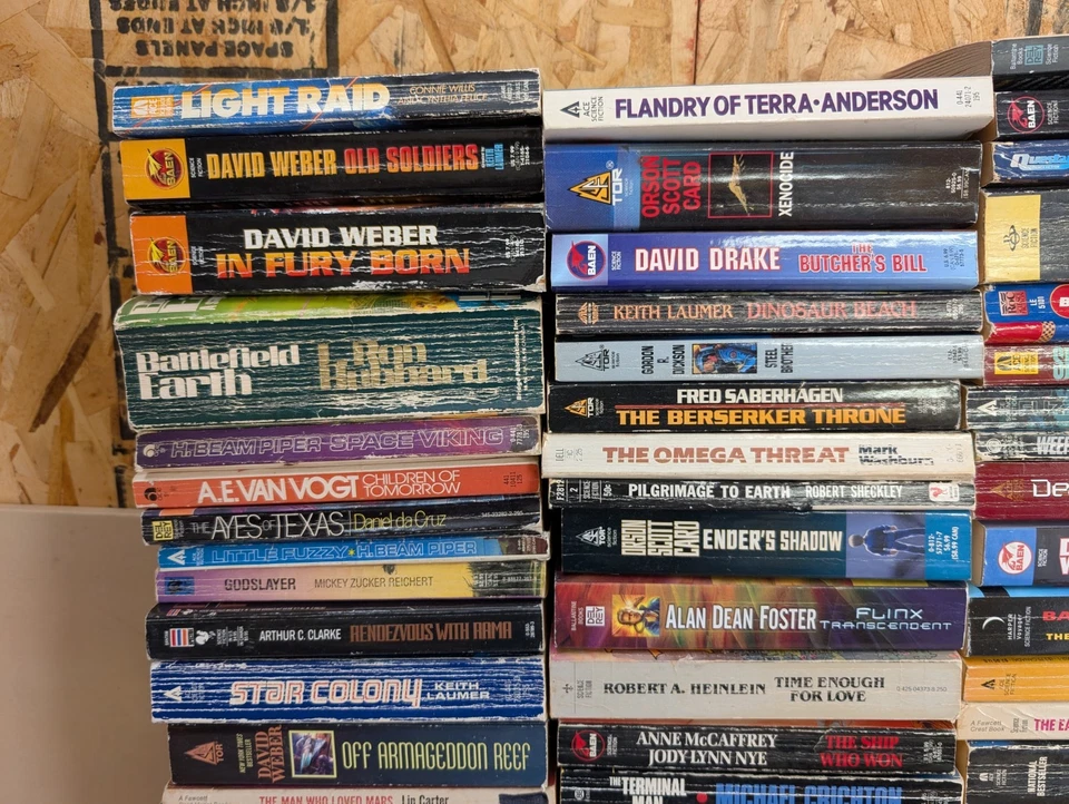 Huge Lot of 175+ Vintage Sci-Fi/Fantasy Paperback Books  ACE DEL REY TOR DAW - Image 2 of 4