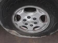 Used Wheel fits: 2004 Chevrolet Tahoe 16x7 opt PF9 Grade A