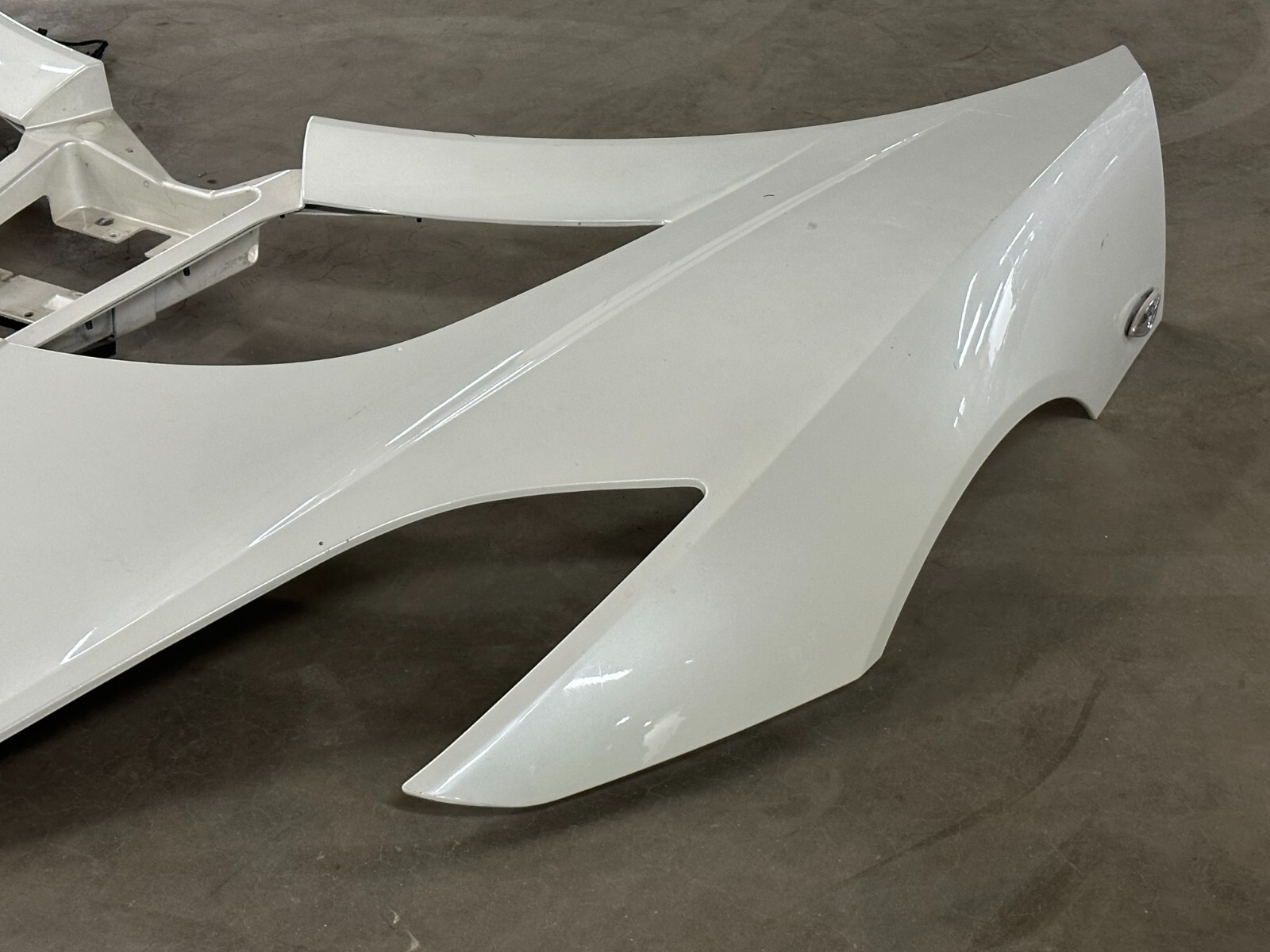 ⭐2010-2014 LOTUS EVORA & S HOOD BONNET COVER CLAMSHELL PANEL WHITE BARE ASY OEM