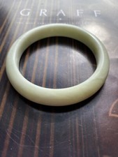 Hervorragender alter chinesischer handgeschnitzter natürlicher weißer Hetian Jade Armreif 61 mm