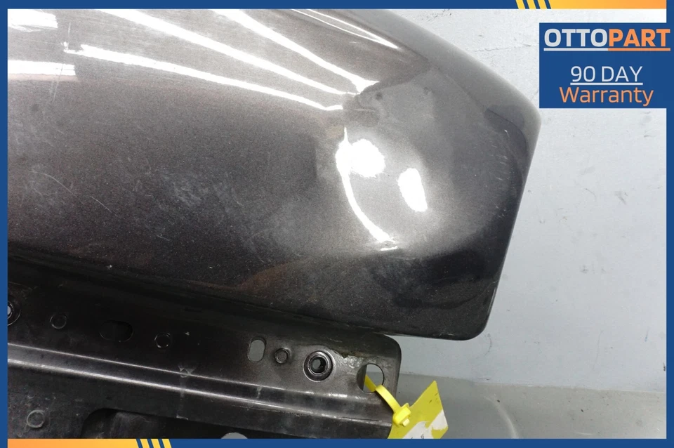 Jaguar XJ8 VDP 2008-2009 guardabarros delantero derecho del lado del pasajero panel del ala dañado Foto 3 de 4