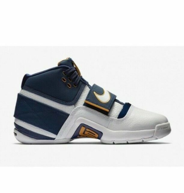 Size 10.5 - Nike LeBron Zoom Soldier 1 