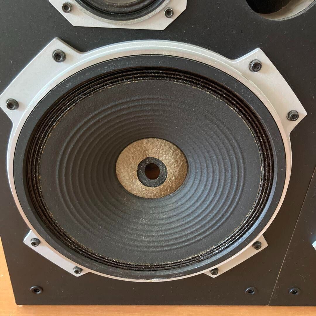 Pioneer CS-616 Speaker Pair Vintage 1977 Excellent Sound Pioneer CS-616 Speaker Pair Vintage 1977 Excellent Sound