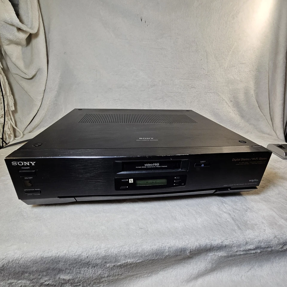 Sony EVS7000 NTSC Hi8 VCR Grabadora Editor Digital Estéreo HiFi Estéreo TE G3D Foto 2 de 4