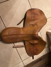 Thoroughbred Jockey Saddle exercise saddle vintge leather