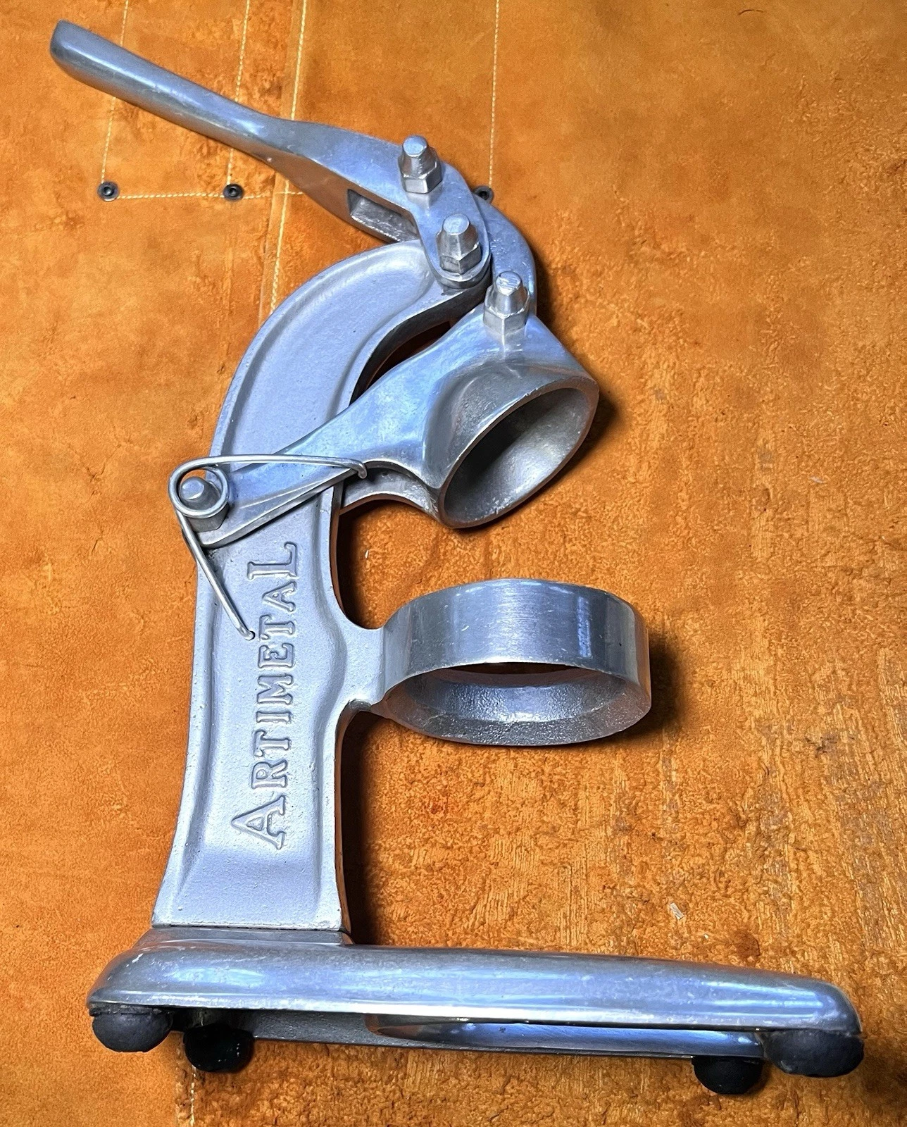 Aluminum Manual Orange Juicer Citrus Press Squeezer -No Strainer Cone 23” X 9”
Opens in a new window