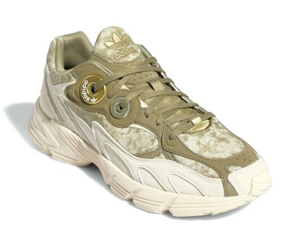 ADIDAS ORIGINAL WOMEN'S size7 ASTIR SHOES SNEAKER GX8548 Orbit Green/White/Gold