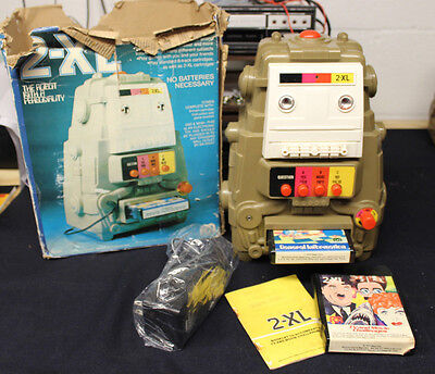 VINTAGE 70'S TYPE 1 MEGO TOY 2XL TALKING ROBOT W/ 2 8 TRACK VINTAGE 70'S TYPE 1 MEGO TOY 2XL TALKING ROBOT W/ 2 8 TRACK