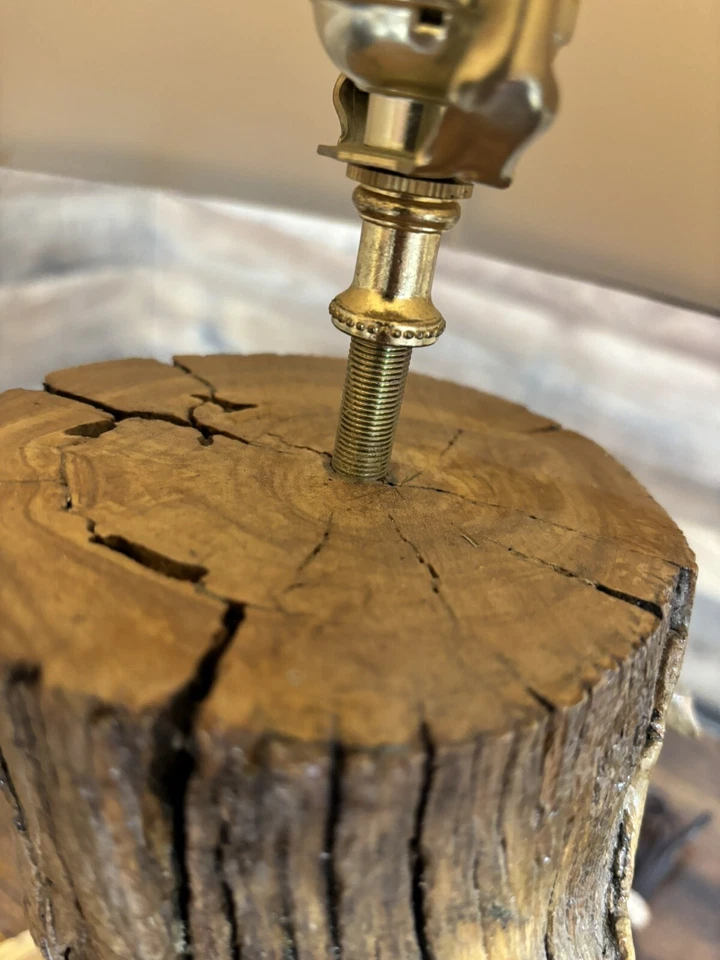 Mesa de árbol de troncos naturales 23,5" lámpara cabaña rústica hecha a mano MUY BONITO ASPECTO Foto 2 de 4