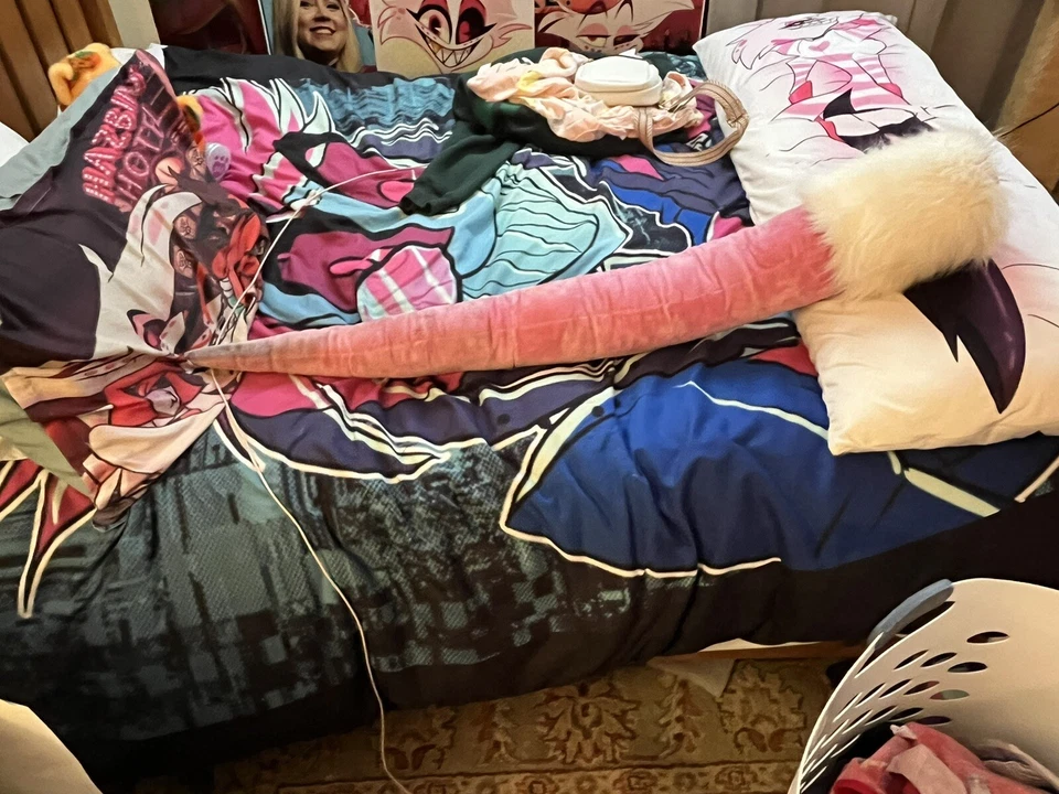 Cauda e patas de roedor à venda, rosa, branco, 4 pés de comprimento, pouco usado! - Imagem 3 de 4