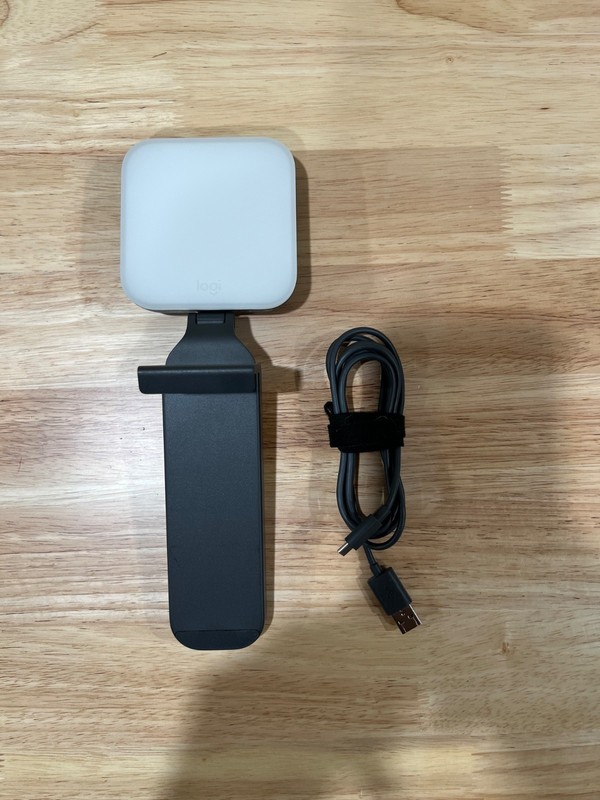 Logitech Litra Glow Premium LED Streaming Light With TrueSoft