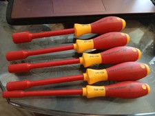 600 VAC Nut Drivers(322) Wiha, 3/8"x125, 1/2"x125, 5/16"x125,7/32"x125, 1/4"x125