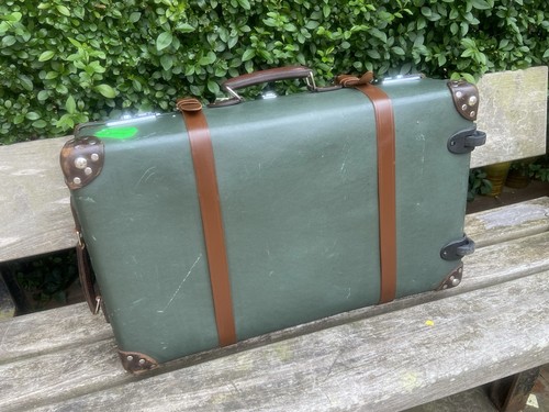 Rare Globe-trotter 2 Wheel Medium Check-in Suitcase Harrods Buckingham Green - Picture 7 of 22