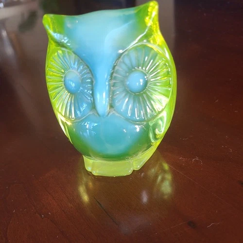 New ListingFenton Vaseline  Opalescent Owl . Marked . approx 3". perfect and rare